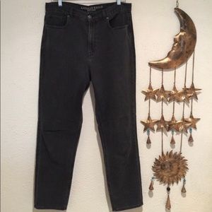 American Eagle Mom Jean Gray Distressed Jeans